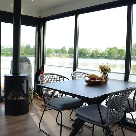Hébergement de vacances Floatinghouse Caliene - Lp9 *